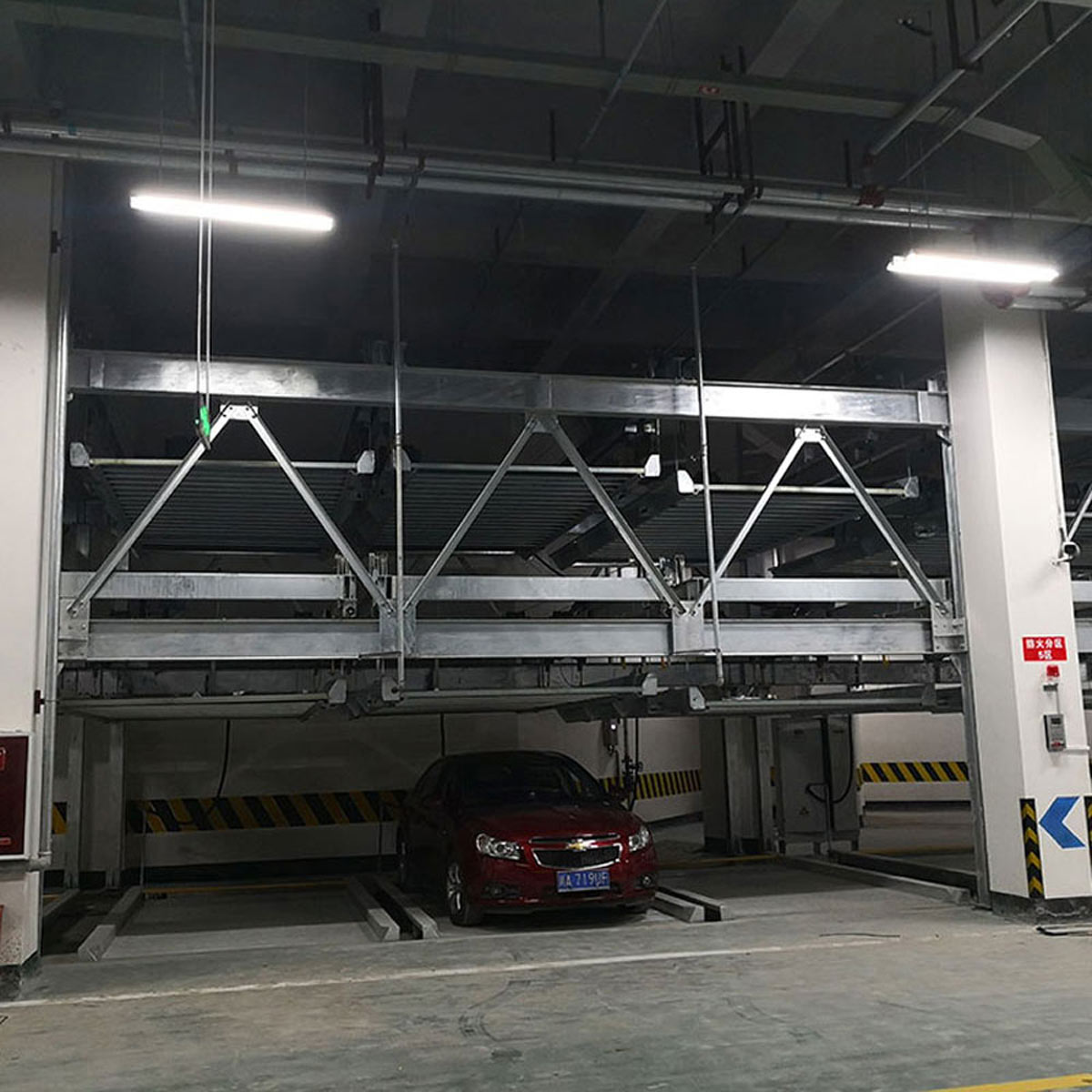 兩柱停車設(shè)備安裝升降橫移式停車設(shè)備租賃經(jīng)營